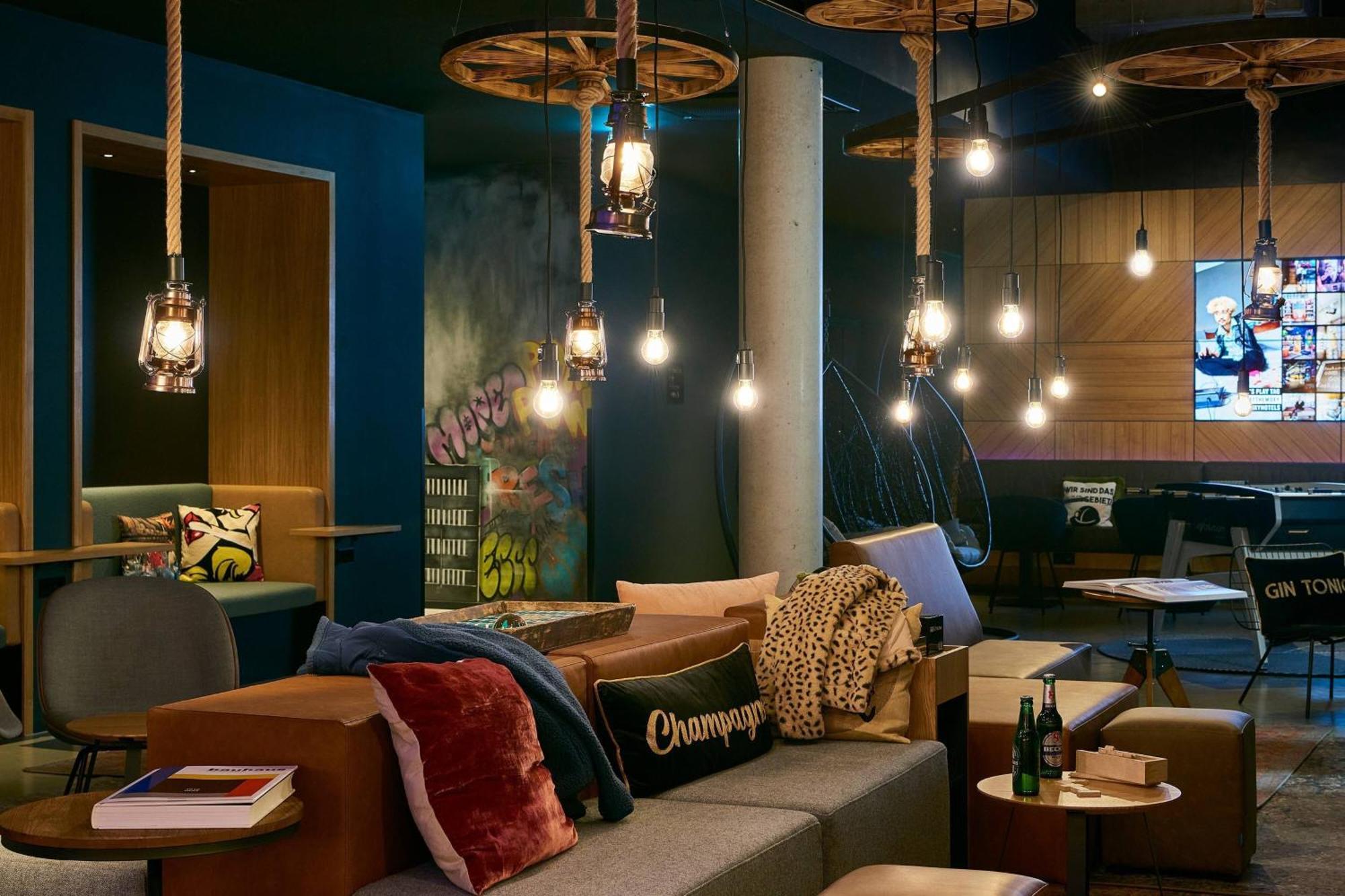 Moxy Essen City Экстерьер фото